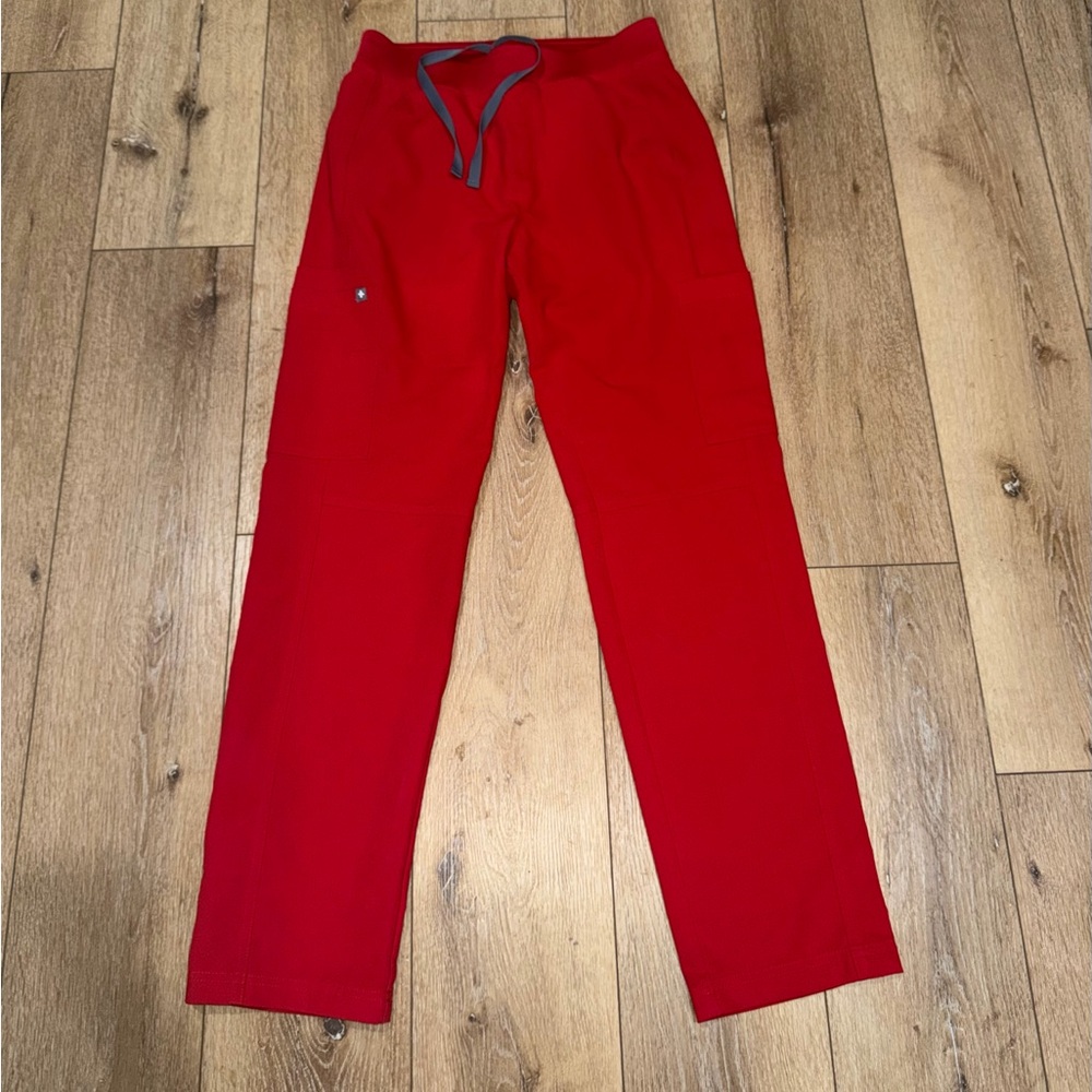 FIGS Axim Cargo Scrub Pants Red Men’s Size Small T2001